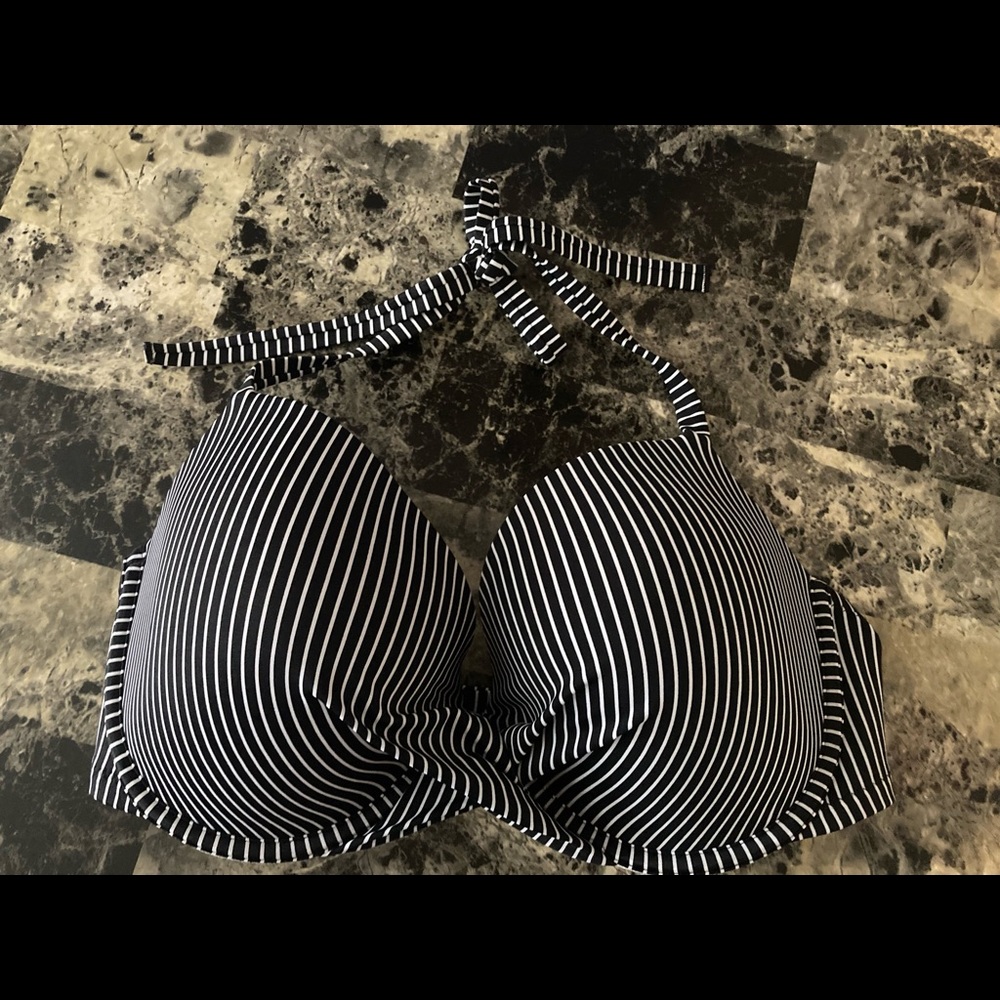 Sand and shore bikini top